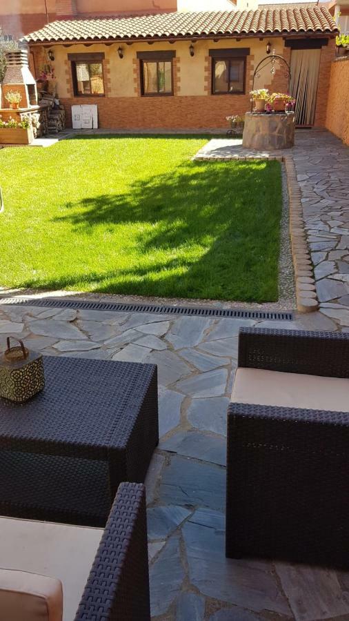 La Casina Del Cerecedo Villa Leon Bagian luar foto